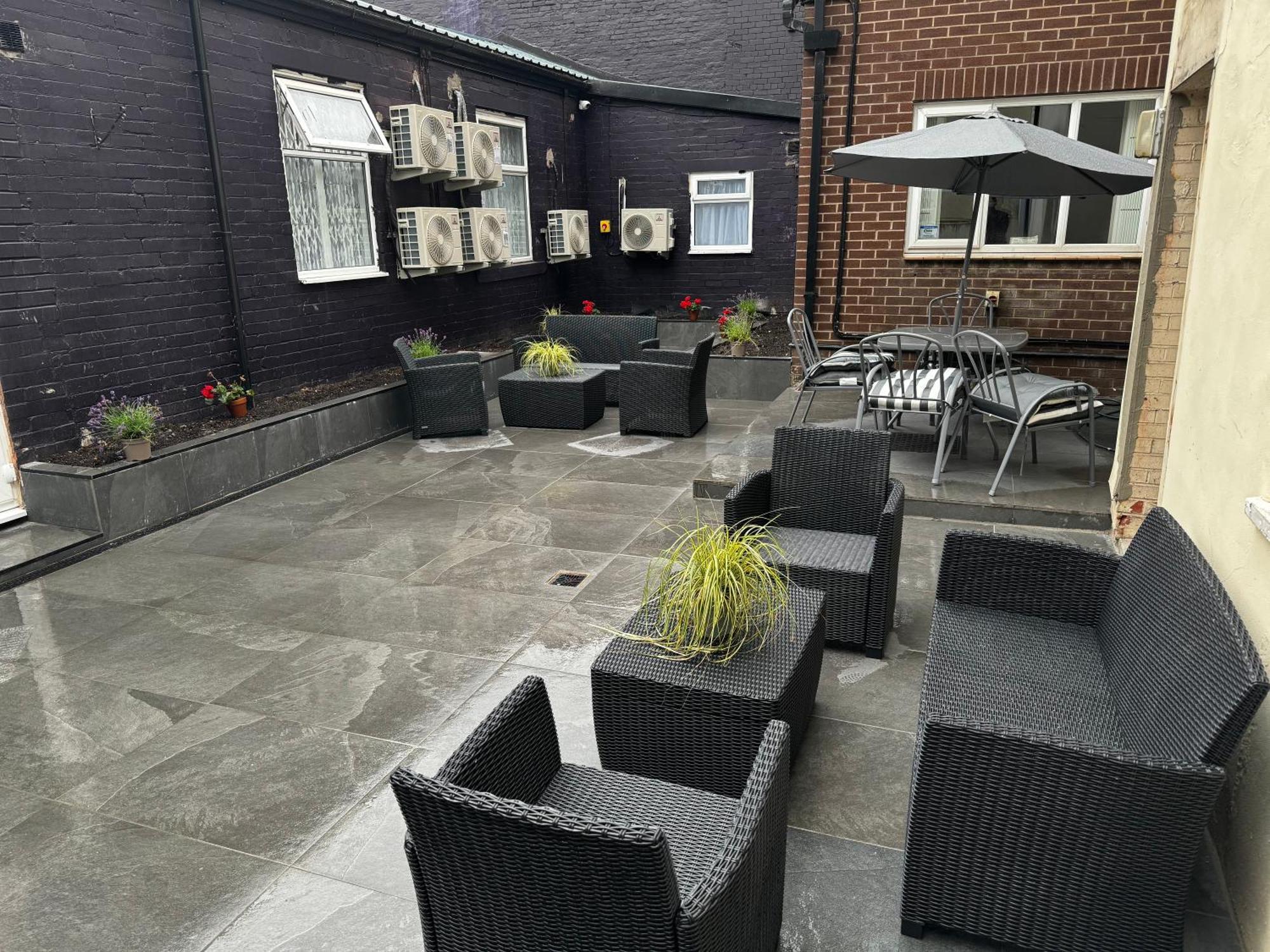 The Court House Hotel Bolton Exterior photo